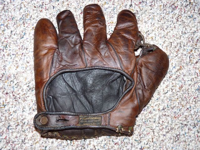 Grover Cleveland Alexander Stall & Dean Back